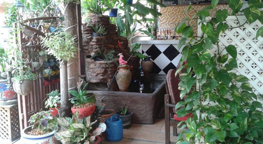Happys Guest house
