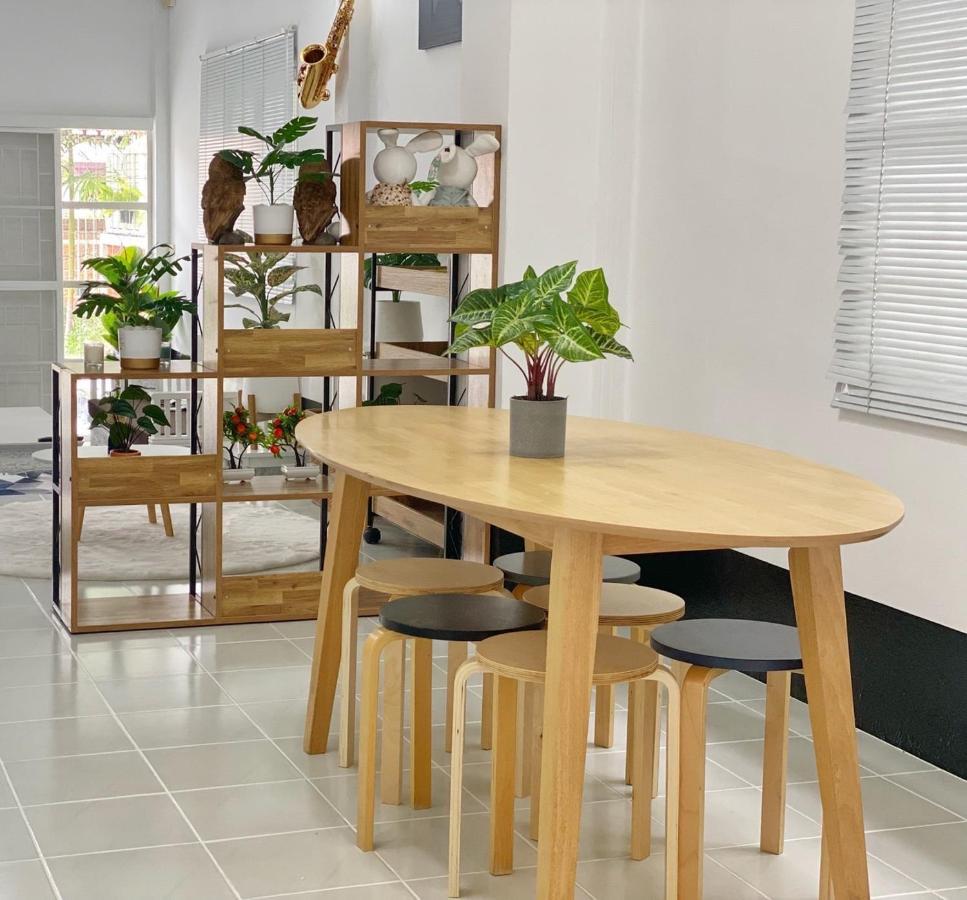 Villa Boxsoon Nimman 2 # 4beds 3baths Chiang Mai