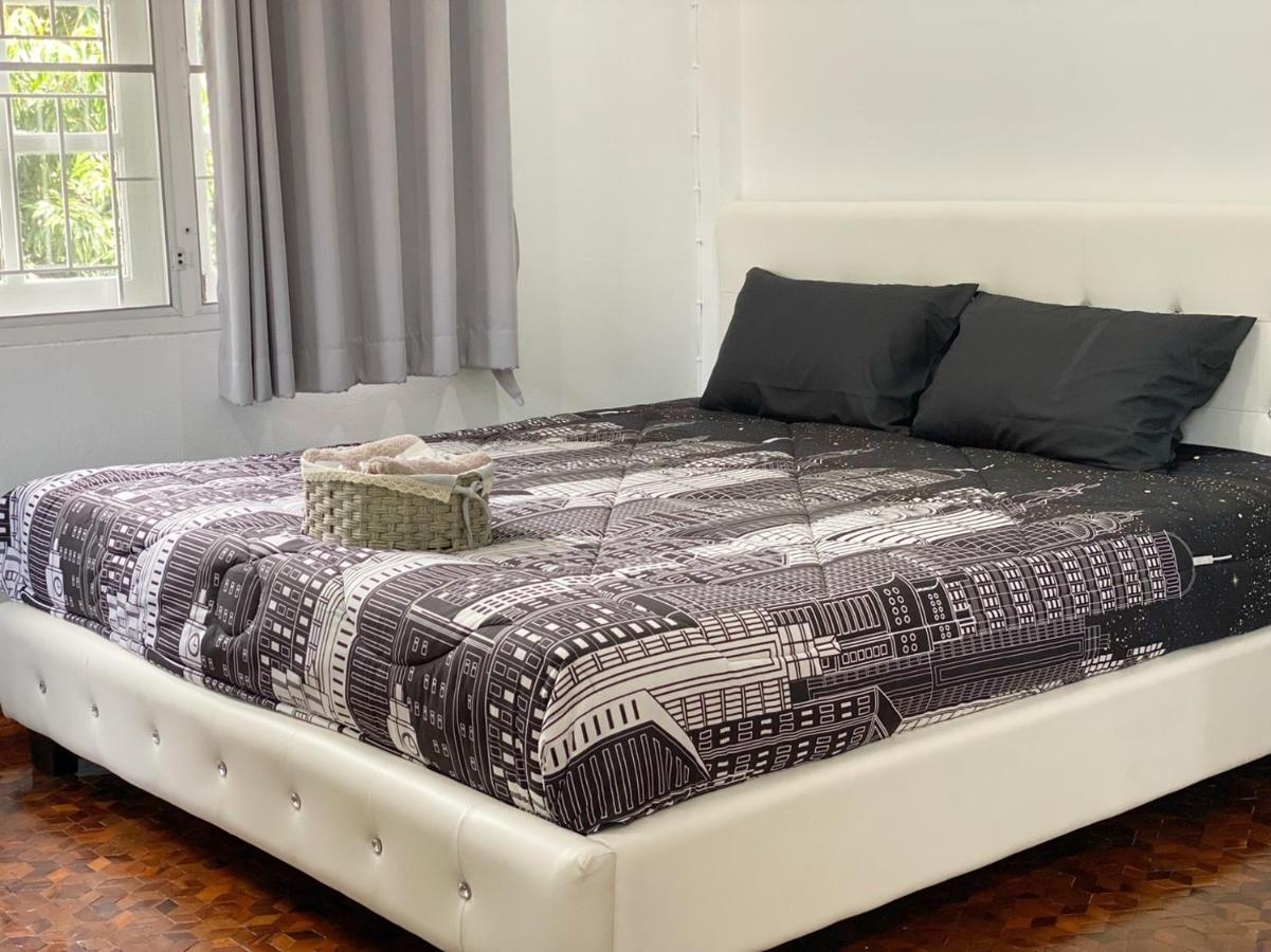 Villa Boxsoon Nimman 2 # 4beds 3baths Chiang Mai