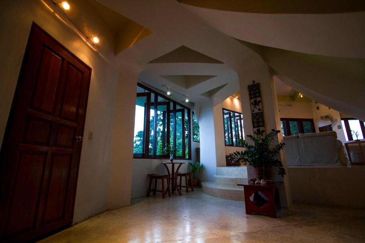 Monkey Flower Villa *