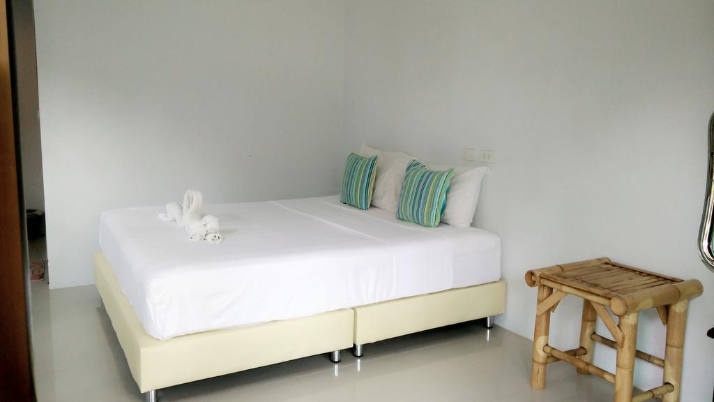 Benjamin's Hut Resort