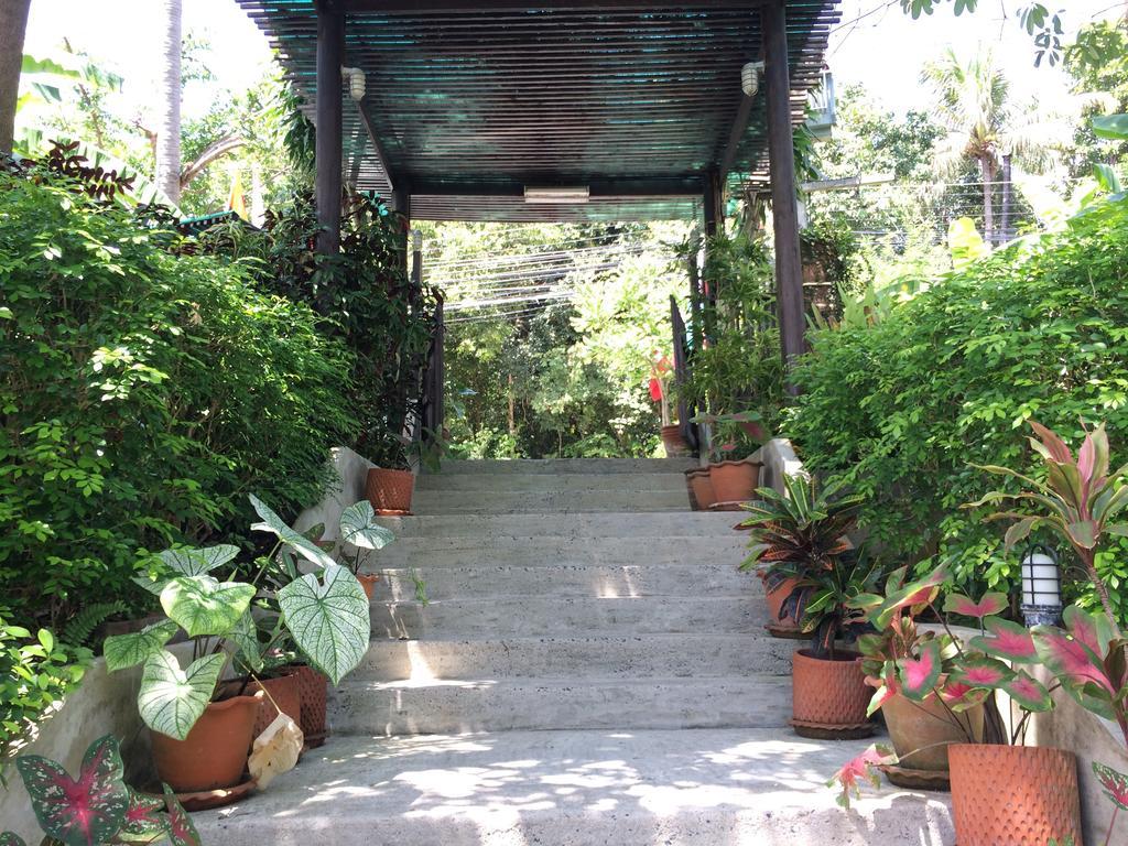 Sunset Cove Resort