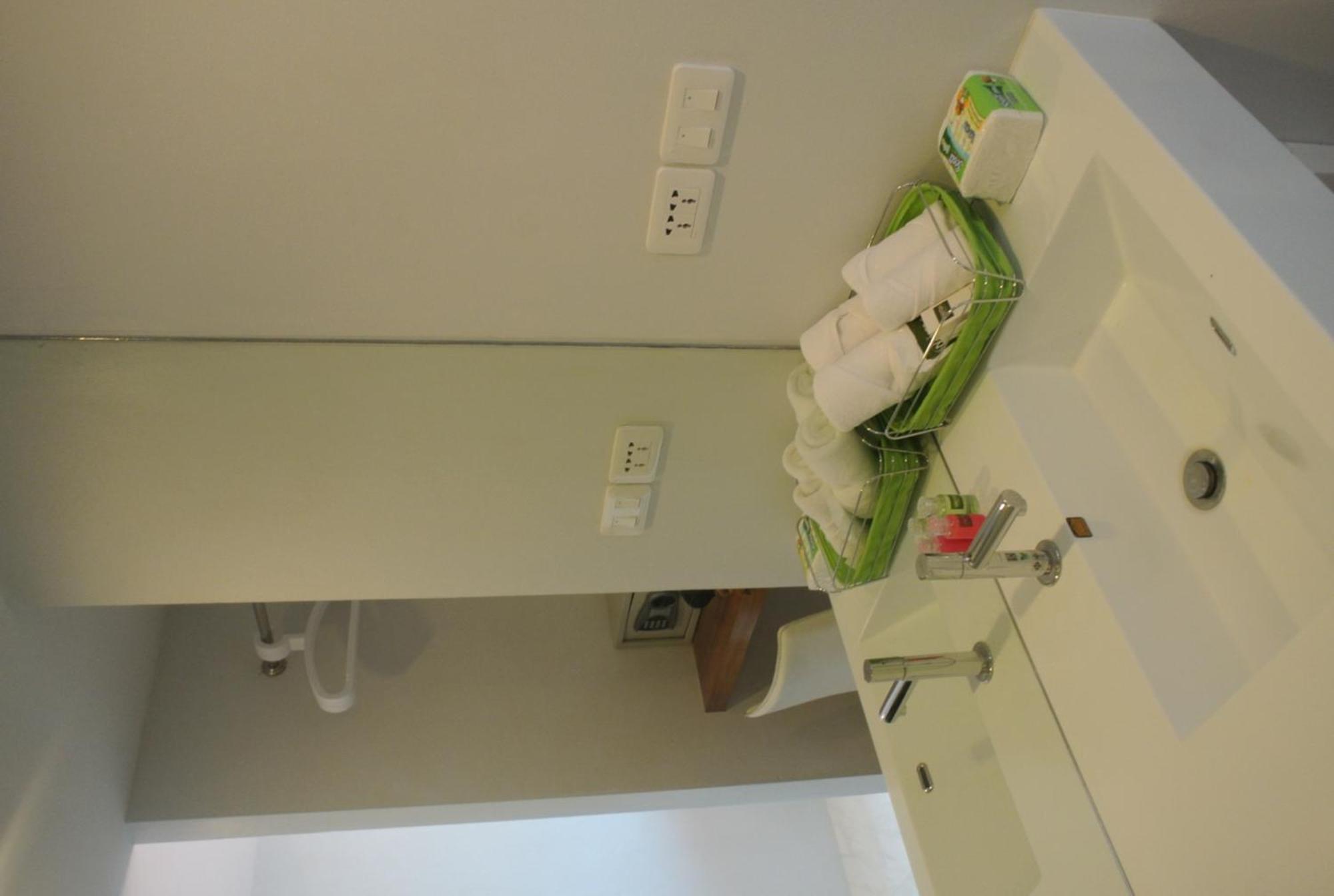 Nantra Thongson Bay & - Monthly Service 3*