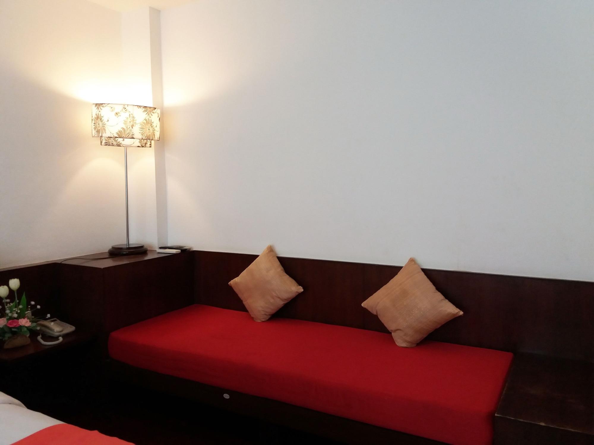 Nicha Hotel 3*