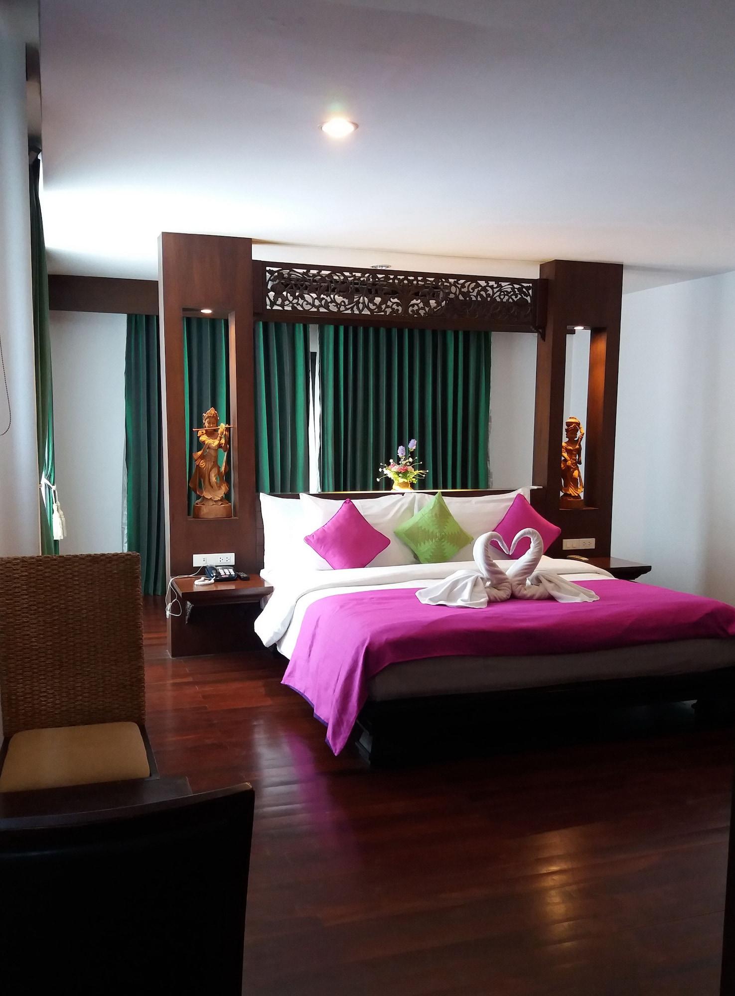 Nicha Hotel HHQ