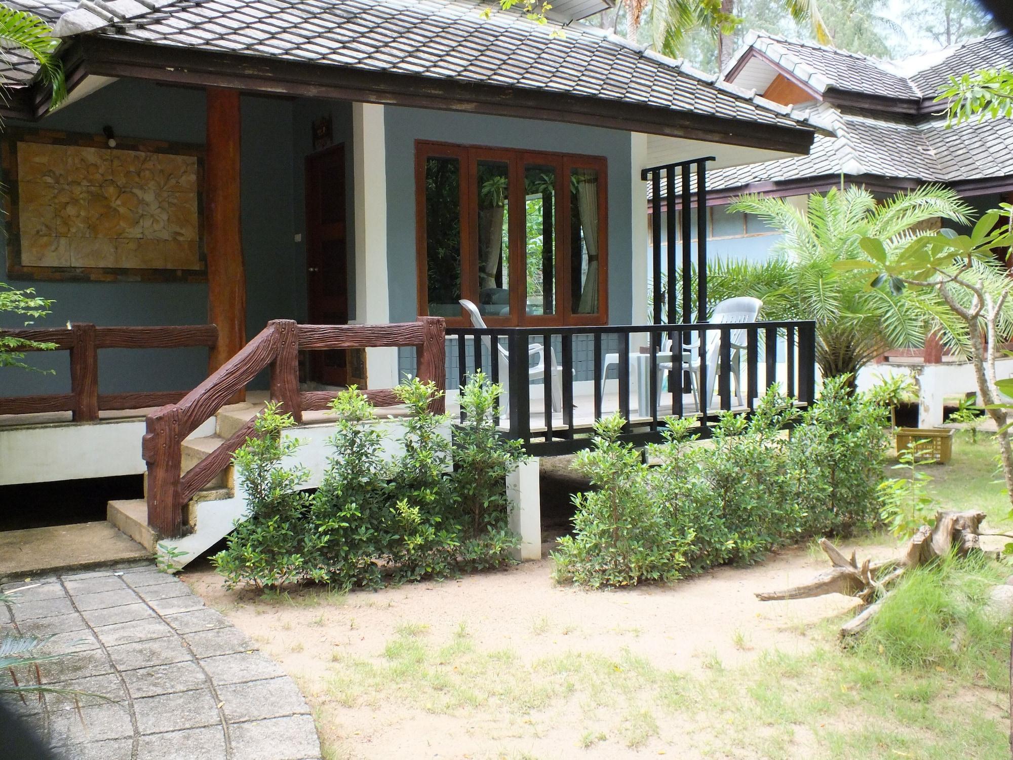 Resort Bottle 1