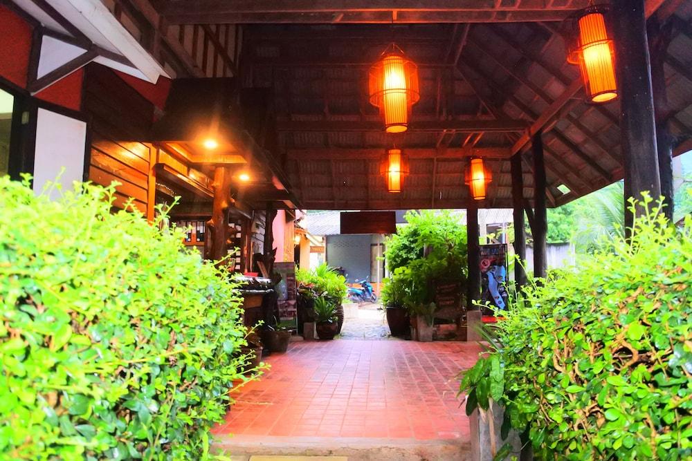 Baan Laanta & - Sha Resort 4*