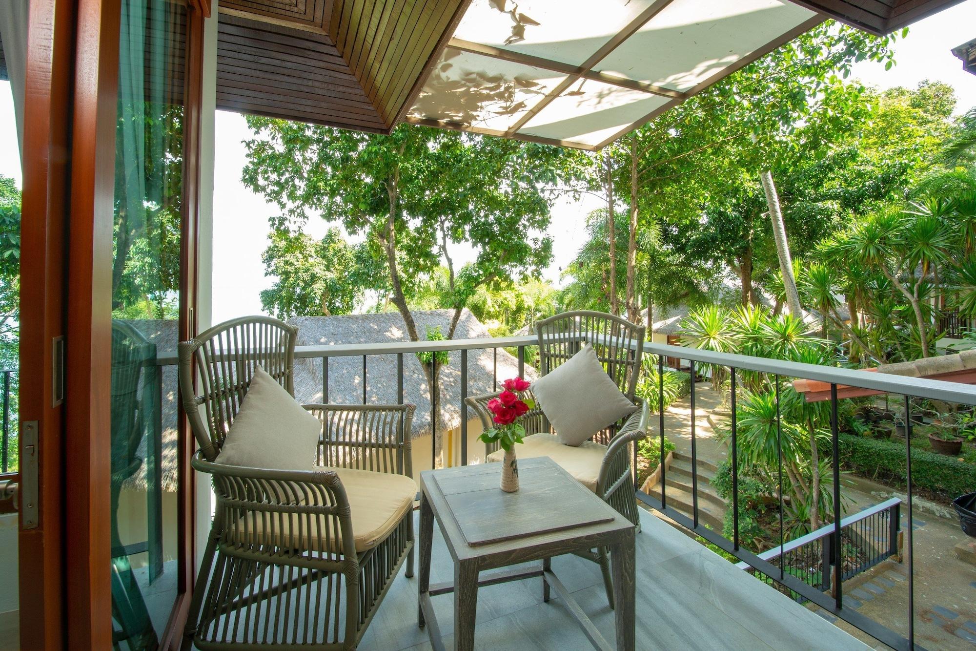 Resort Coral Cliff Samui - Sha