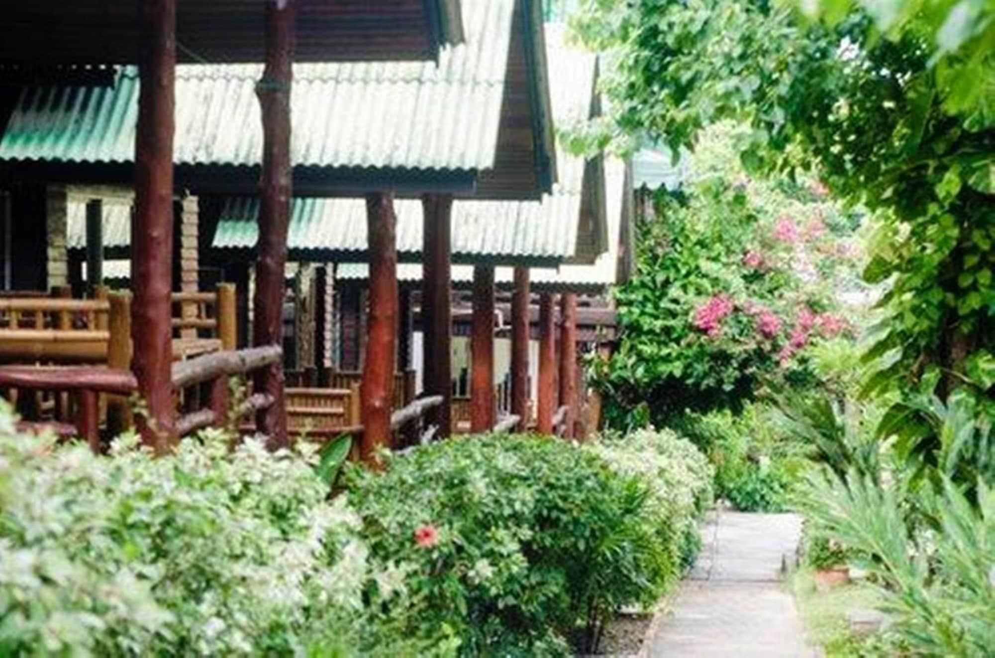 Sea Garden Hostels *