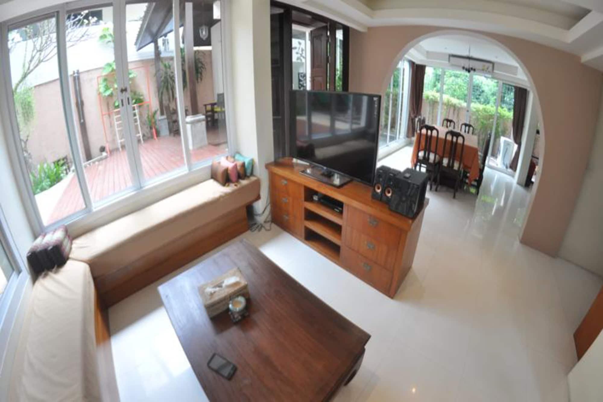 Baan Khao Hua Jook Resort