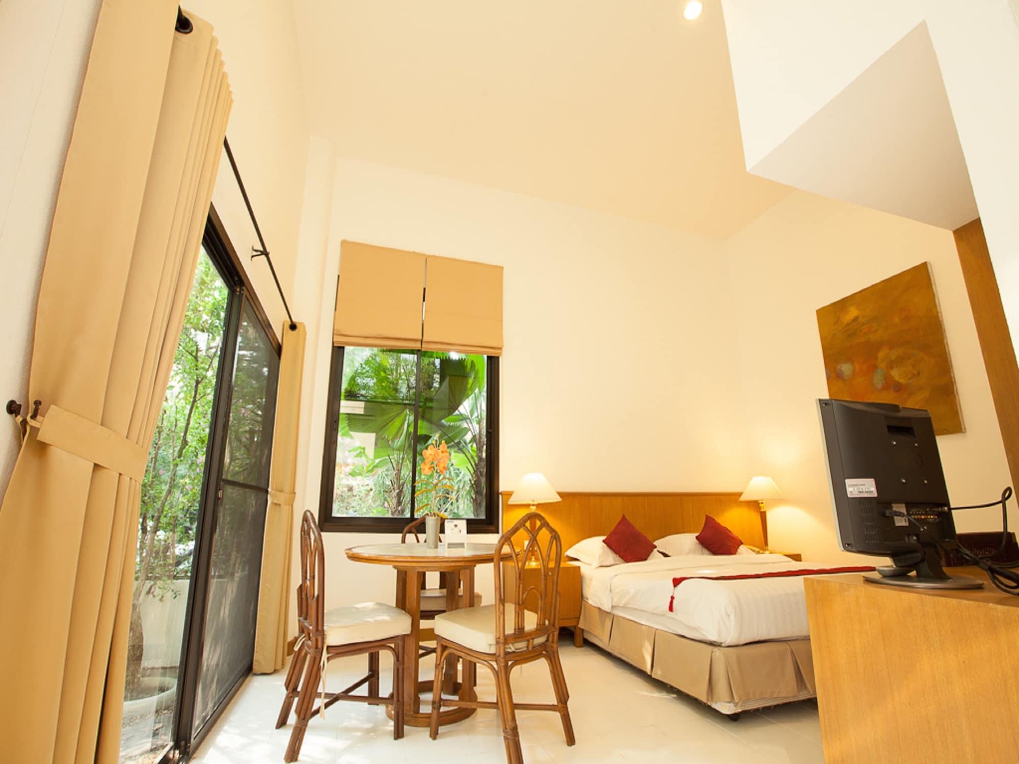 Hotel Nern Beachfront Hua Hin