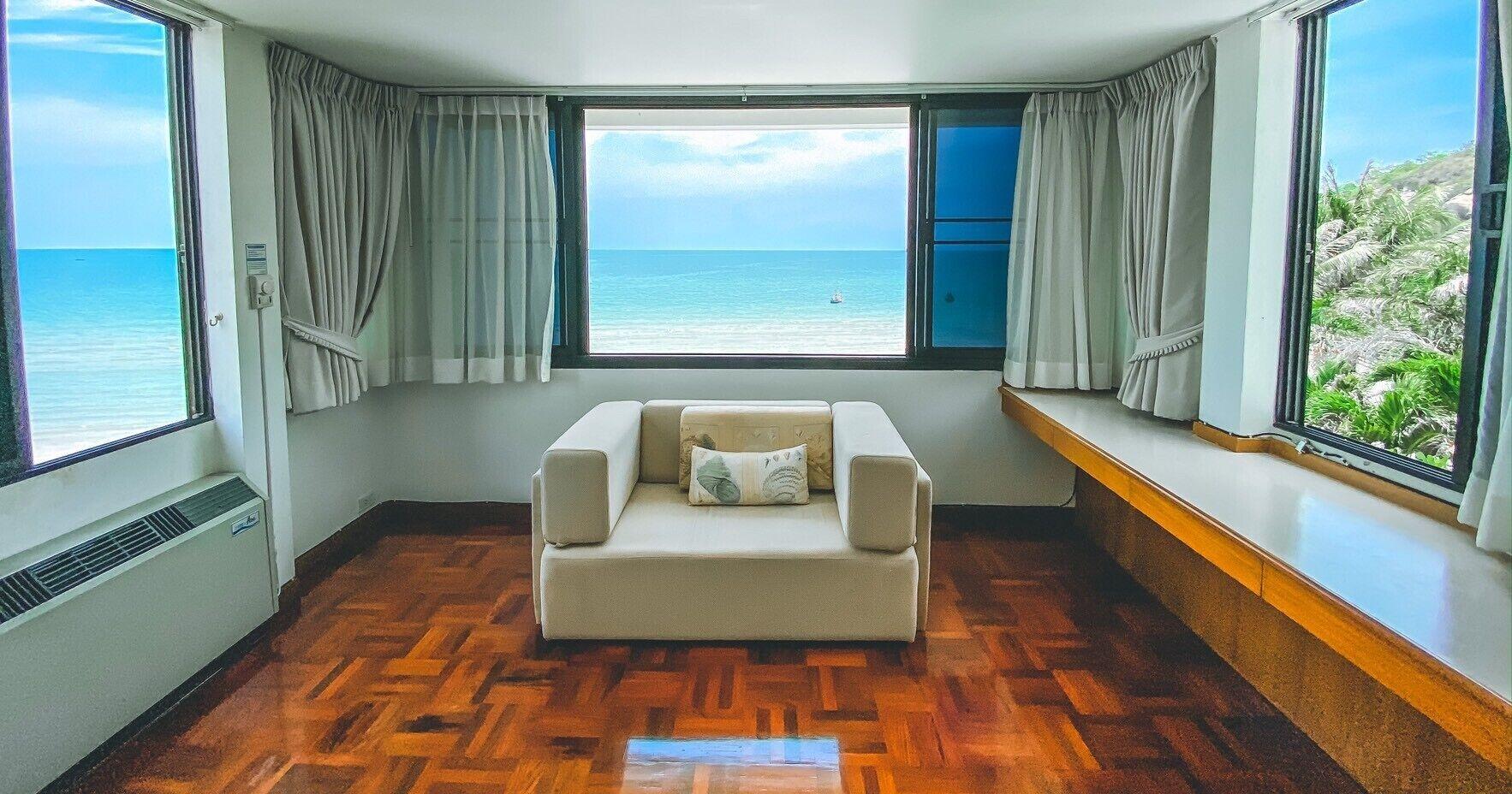 Hotel Nern Beachfront Hua Hin