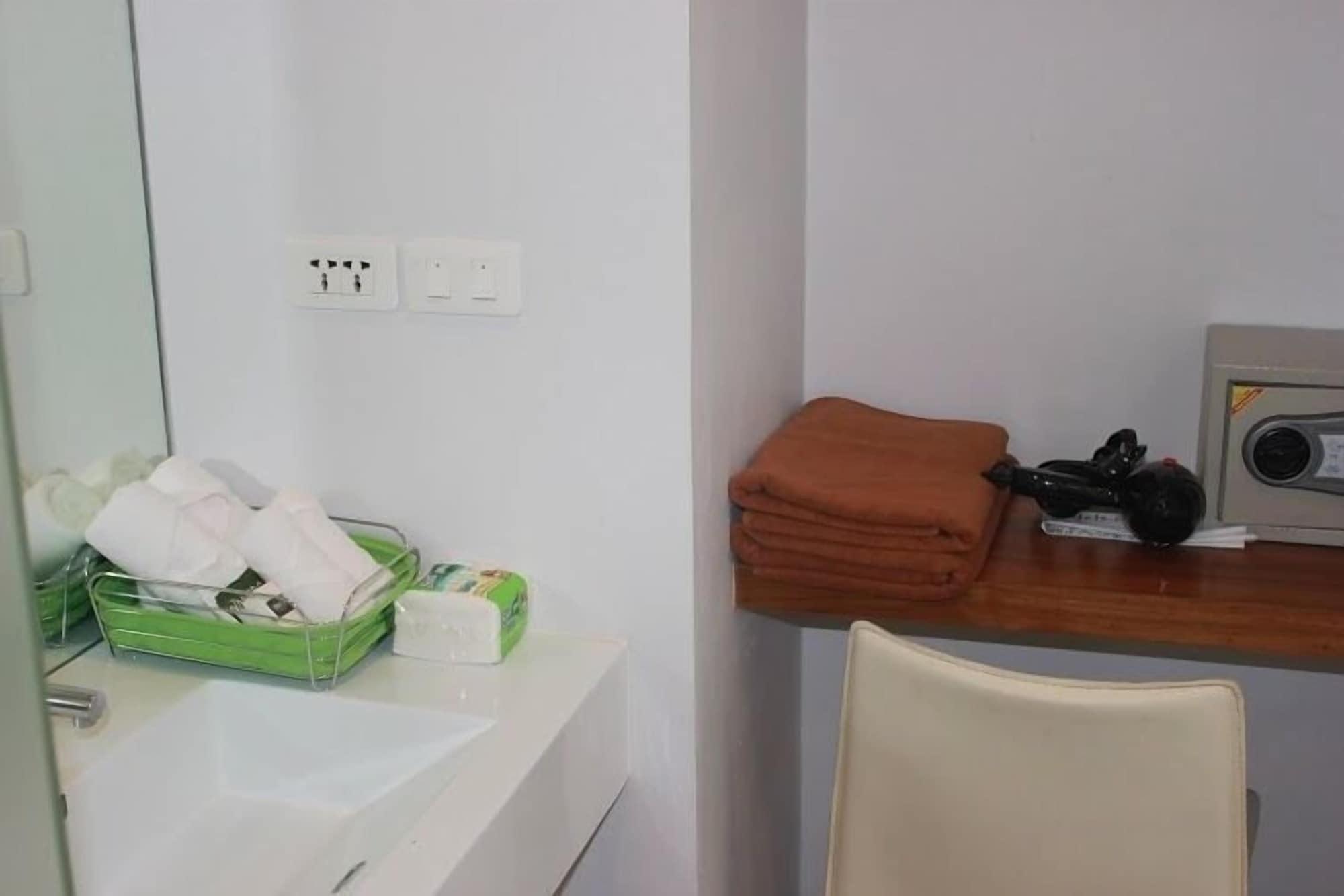 Nantra Thongson Bay & - Monthly Service Resort