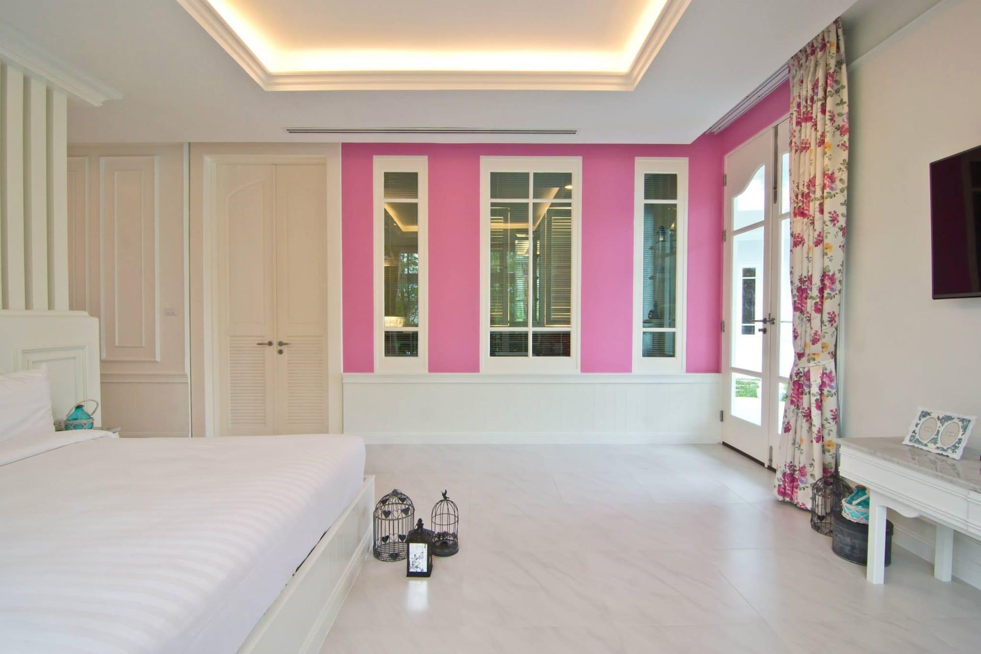 The Sea-cret Garden 4* HHQ