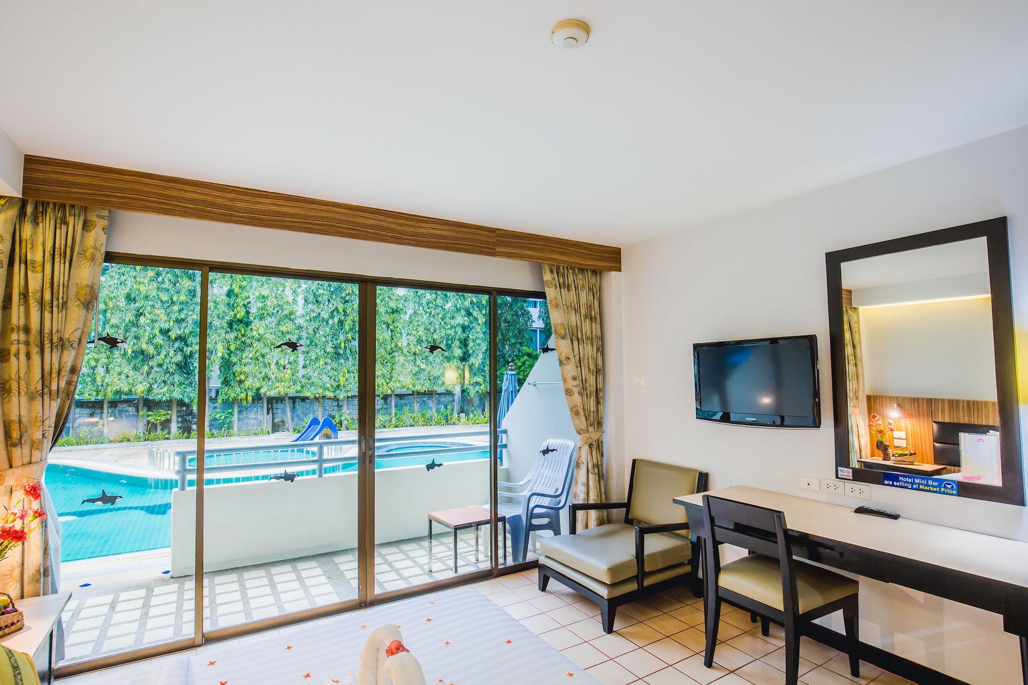 Karon Whale Hotel 3*