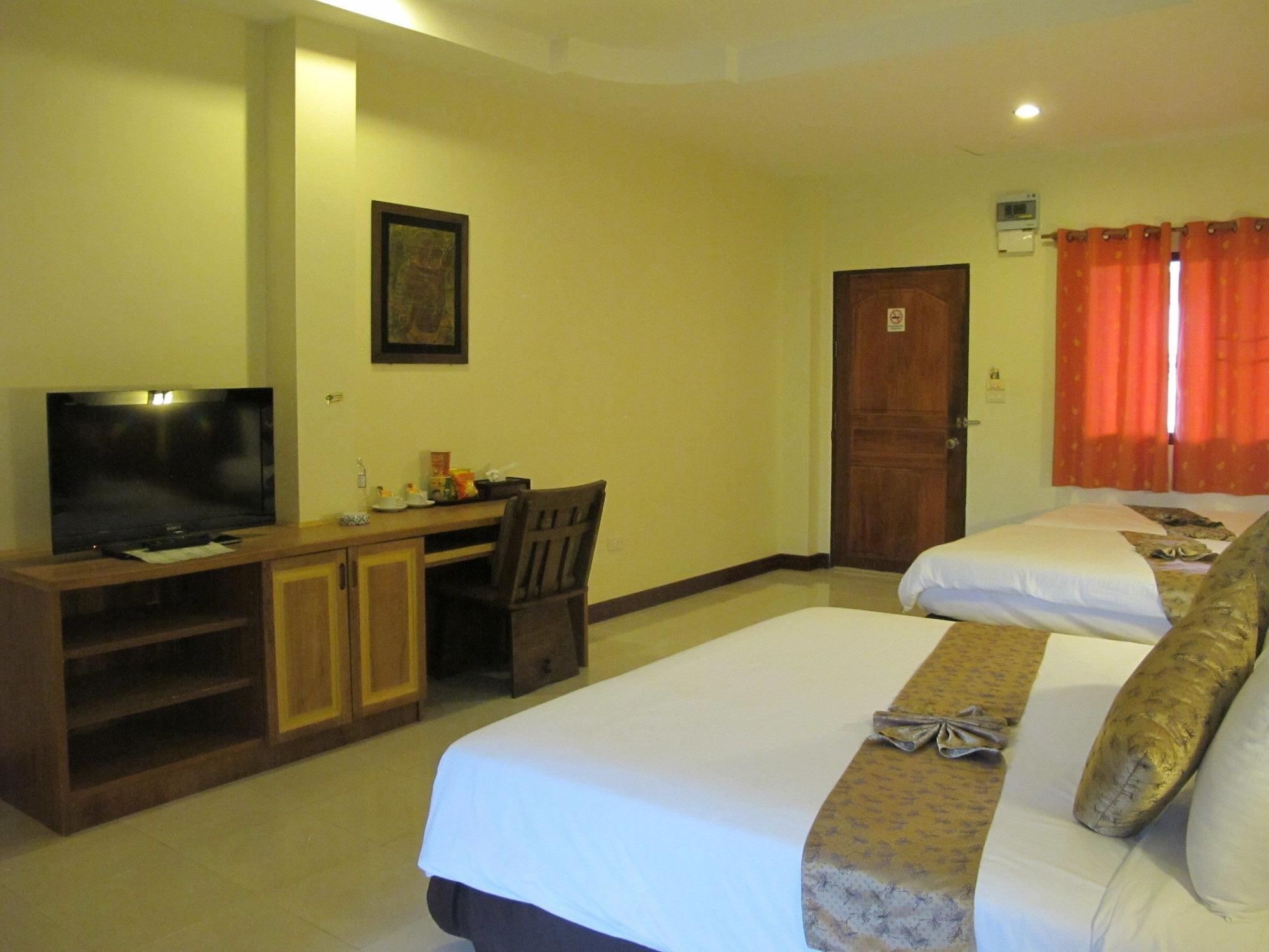 Baan Tong Tong Hotel