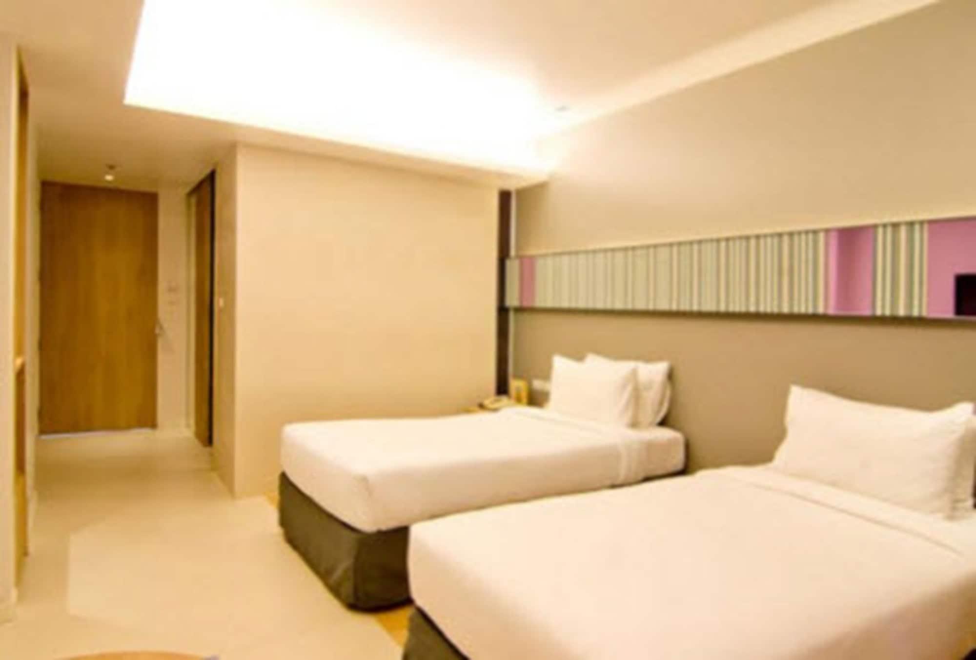 Hotel The Sun Xclusive