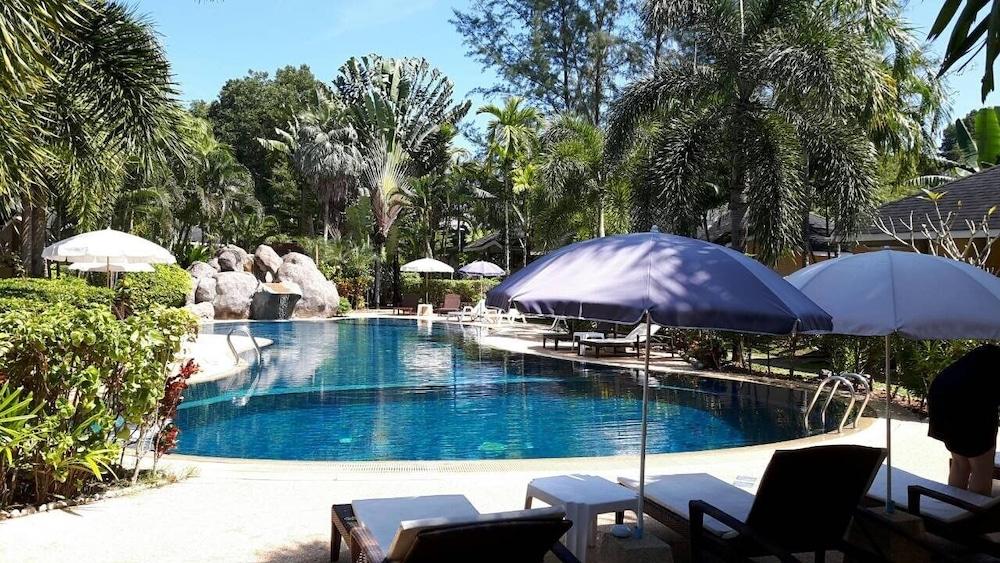 Resort Palm Garden