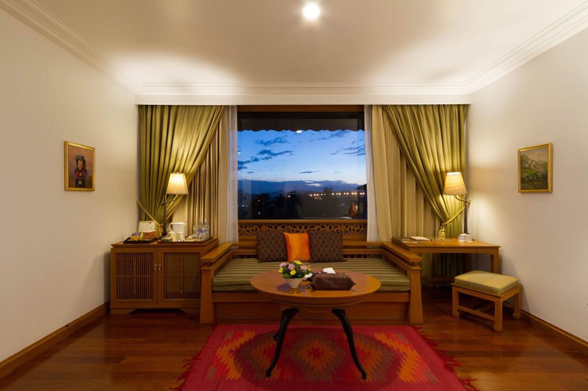The Imperial River House Resort, Resort