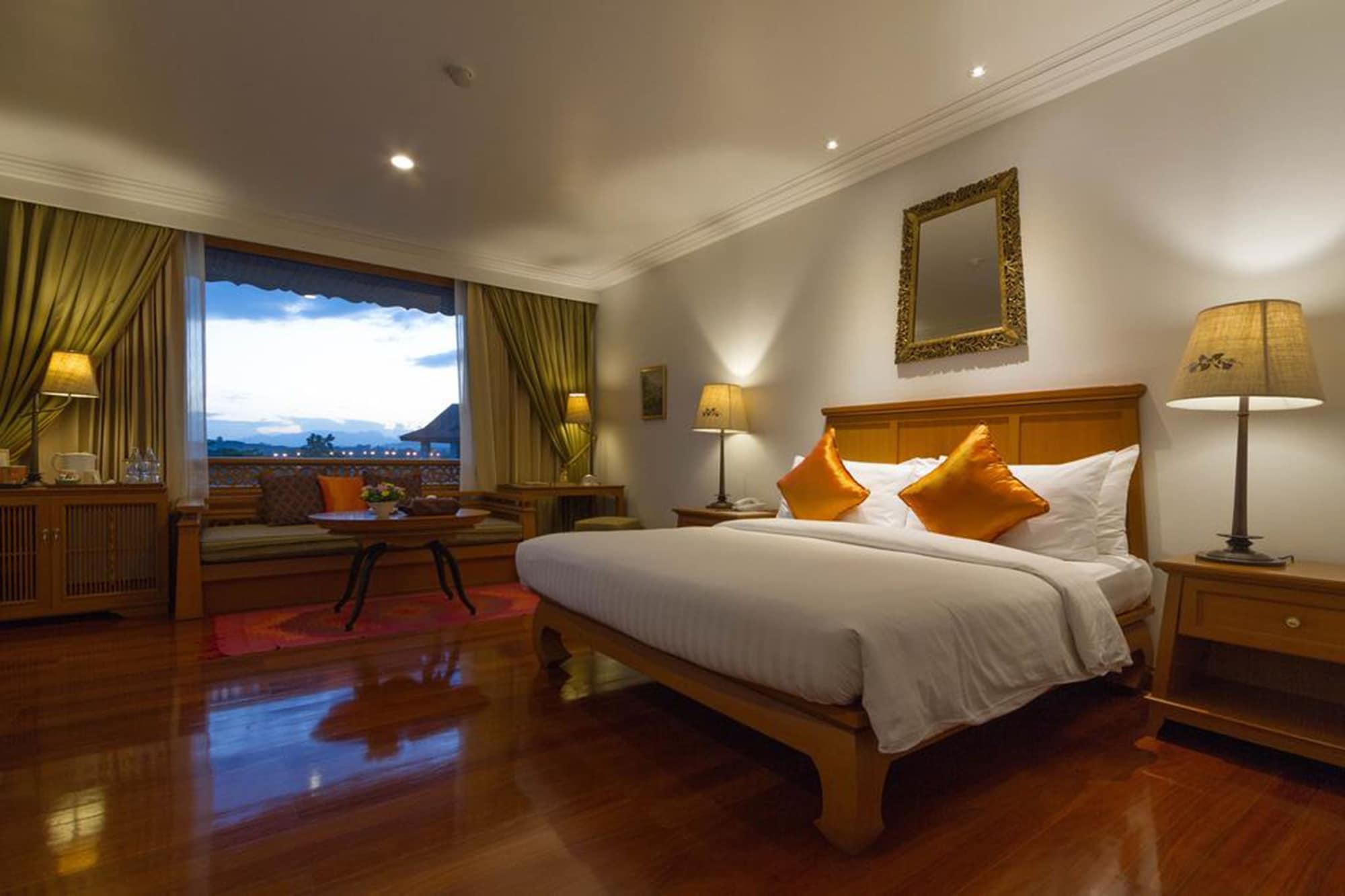 The Imperial River House Resort, Resort