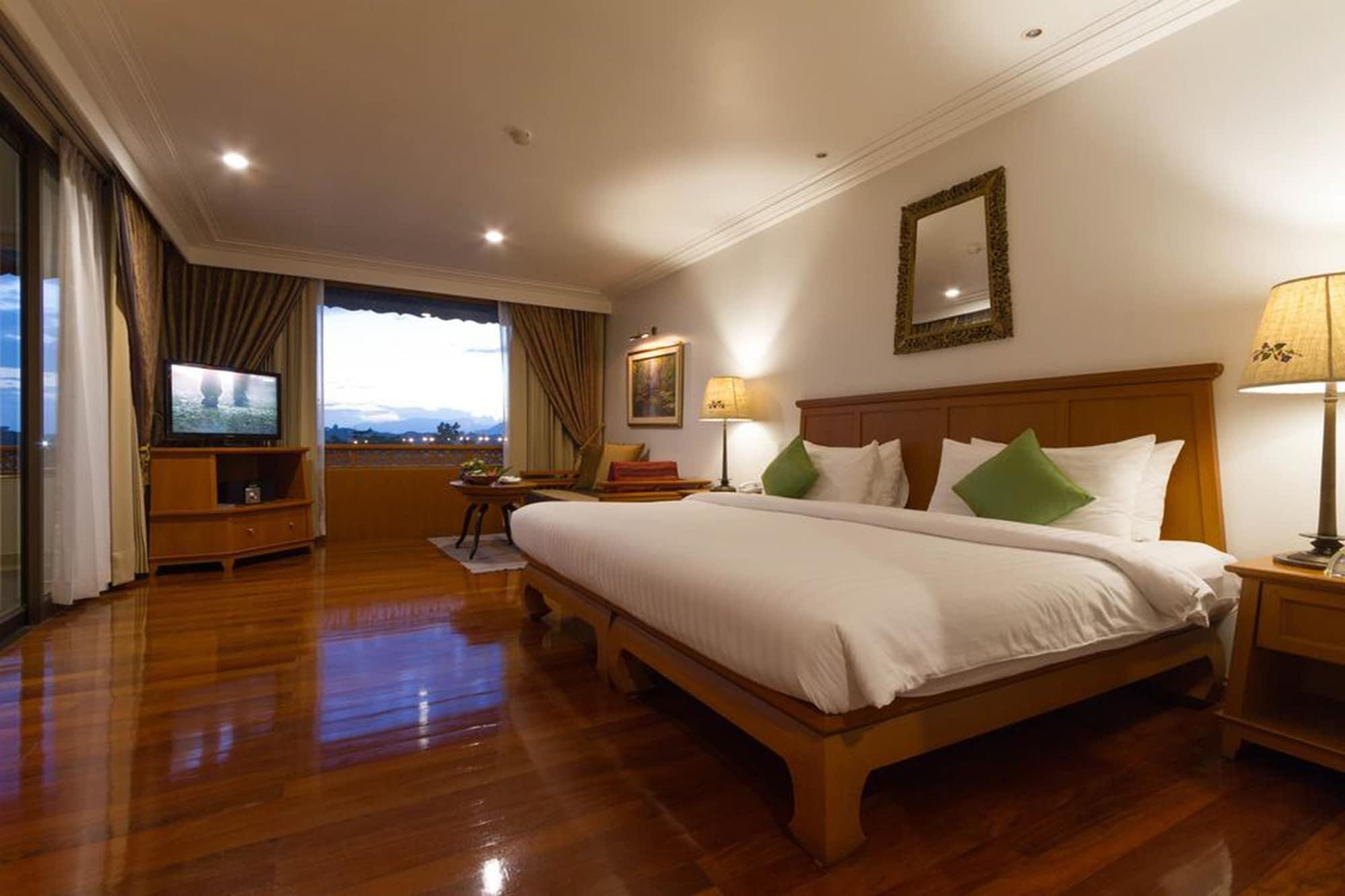 The Imperial River House Resort, 5* Chiang Rai