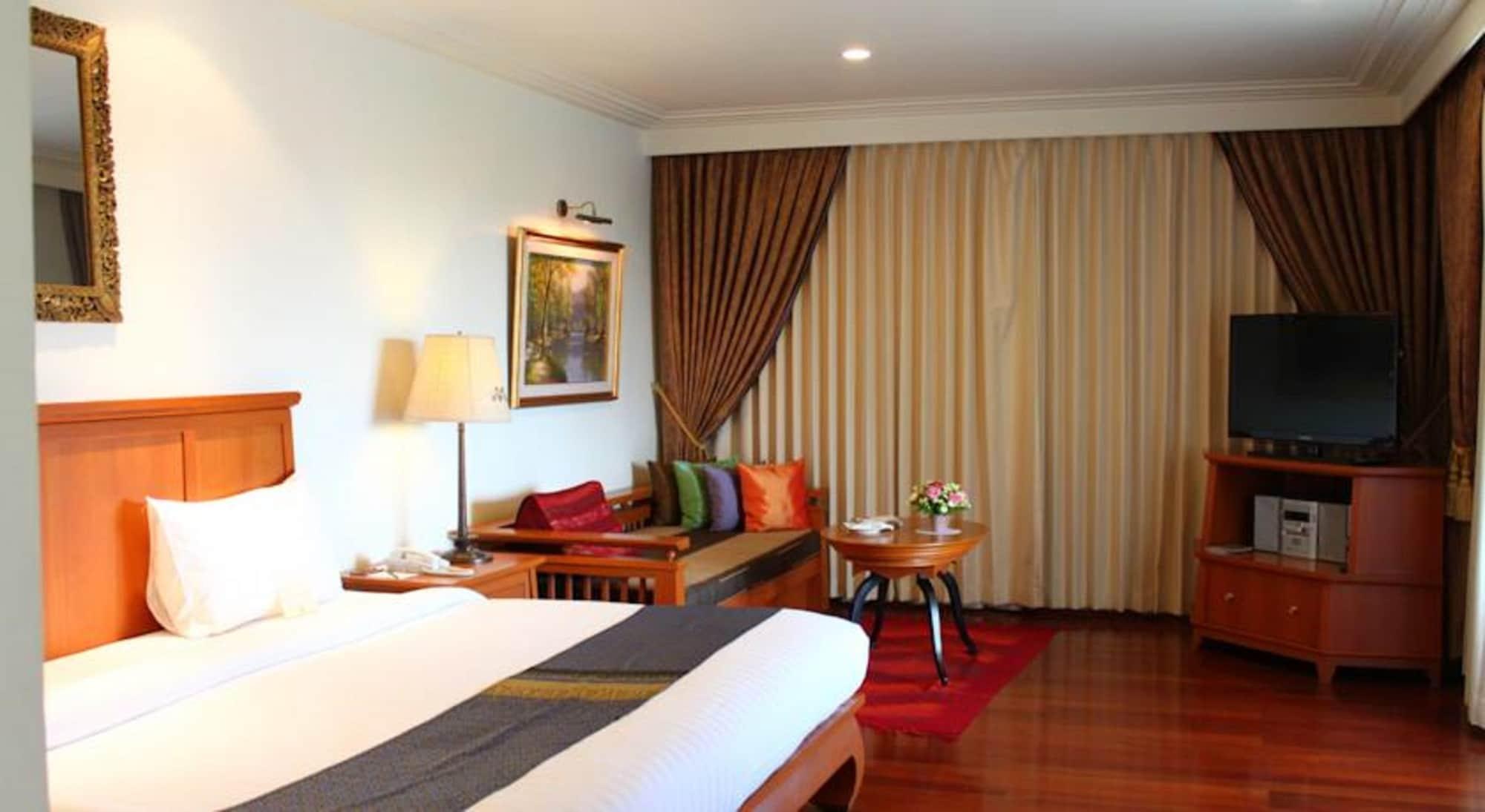 The Imperial River House Resort, 5* Chiang Rai
