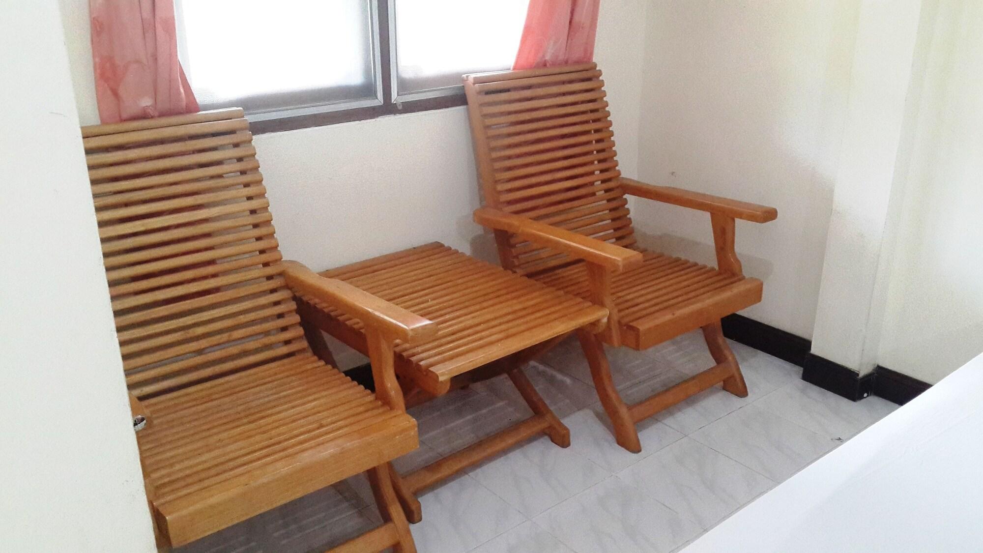 Jinta Hotel 2*