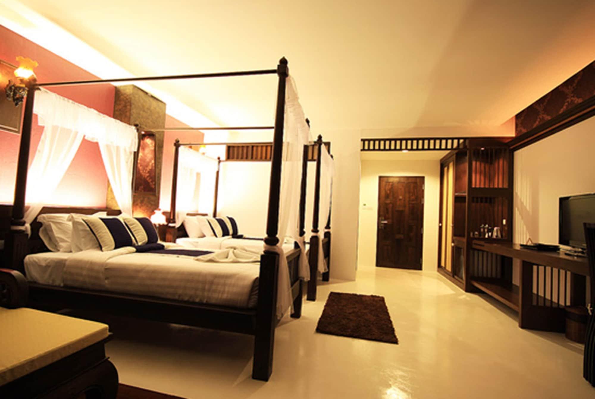Dee Andaman Hotel 3*