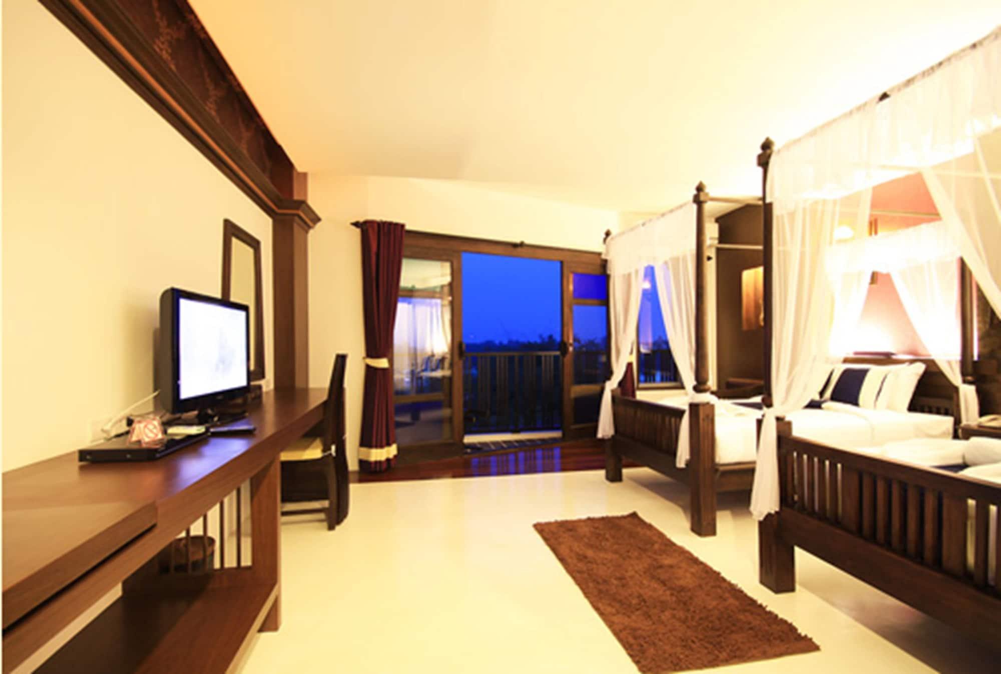 Dee Andaman Hotel 3*