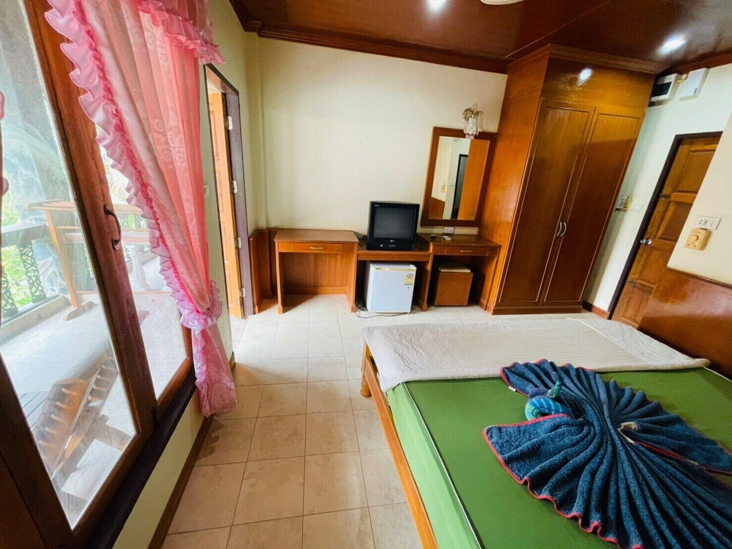Family House 2* Haad Rin
