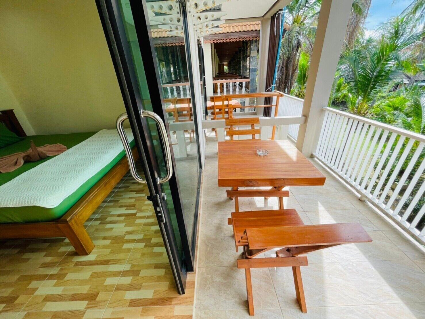 Family House 2* Haad Rin