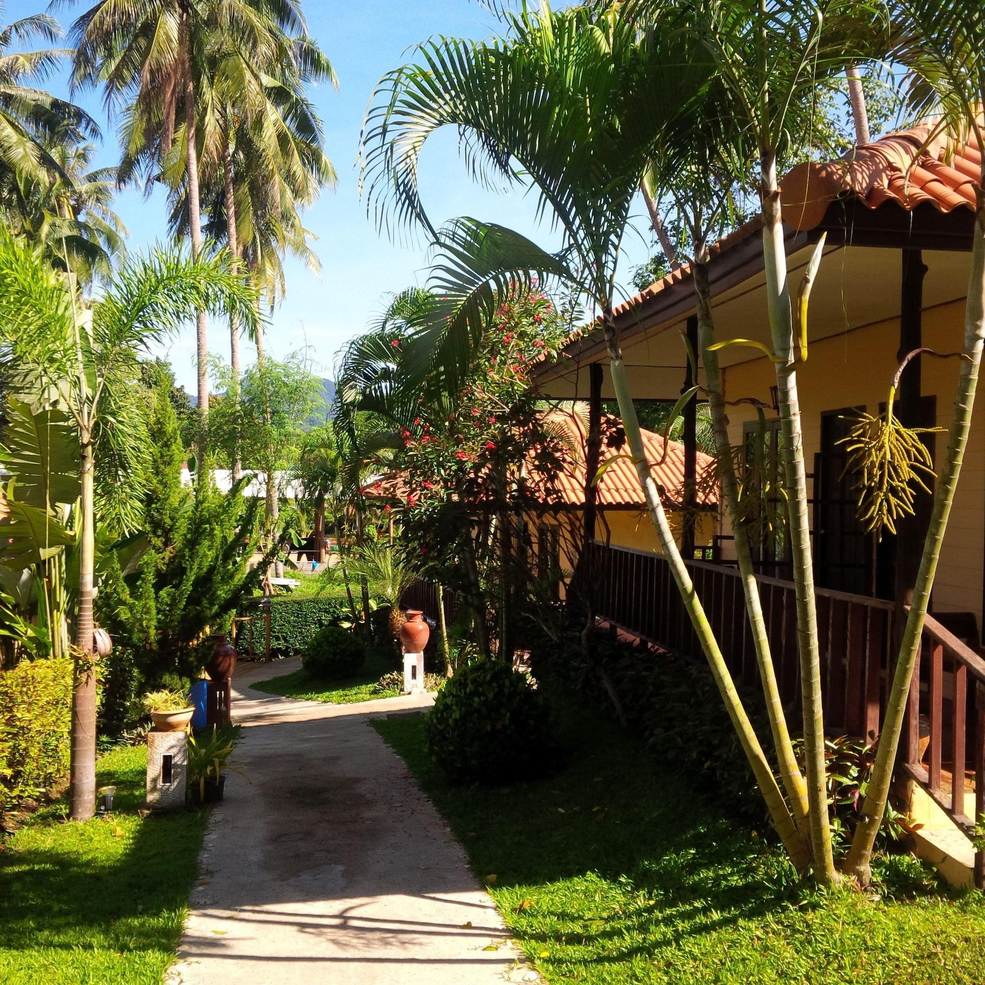 Paradise 2*