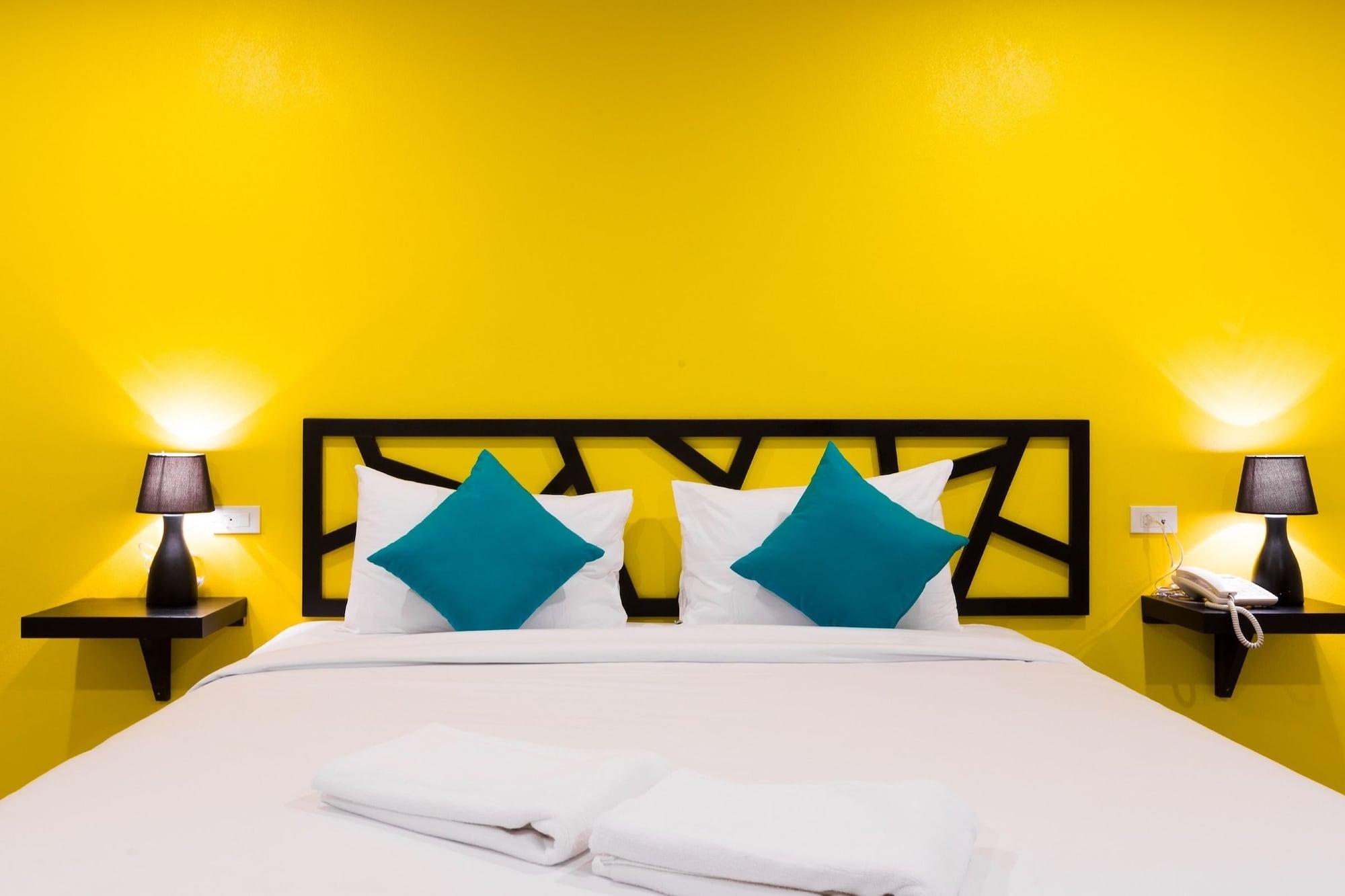 Sleep Whale Hotel 3*