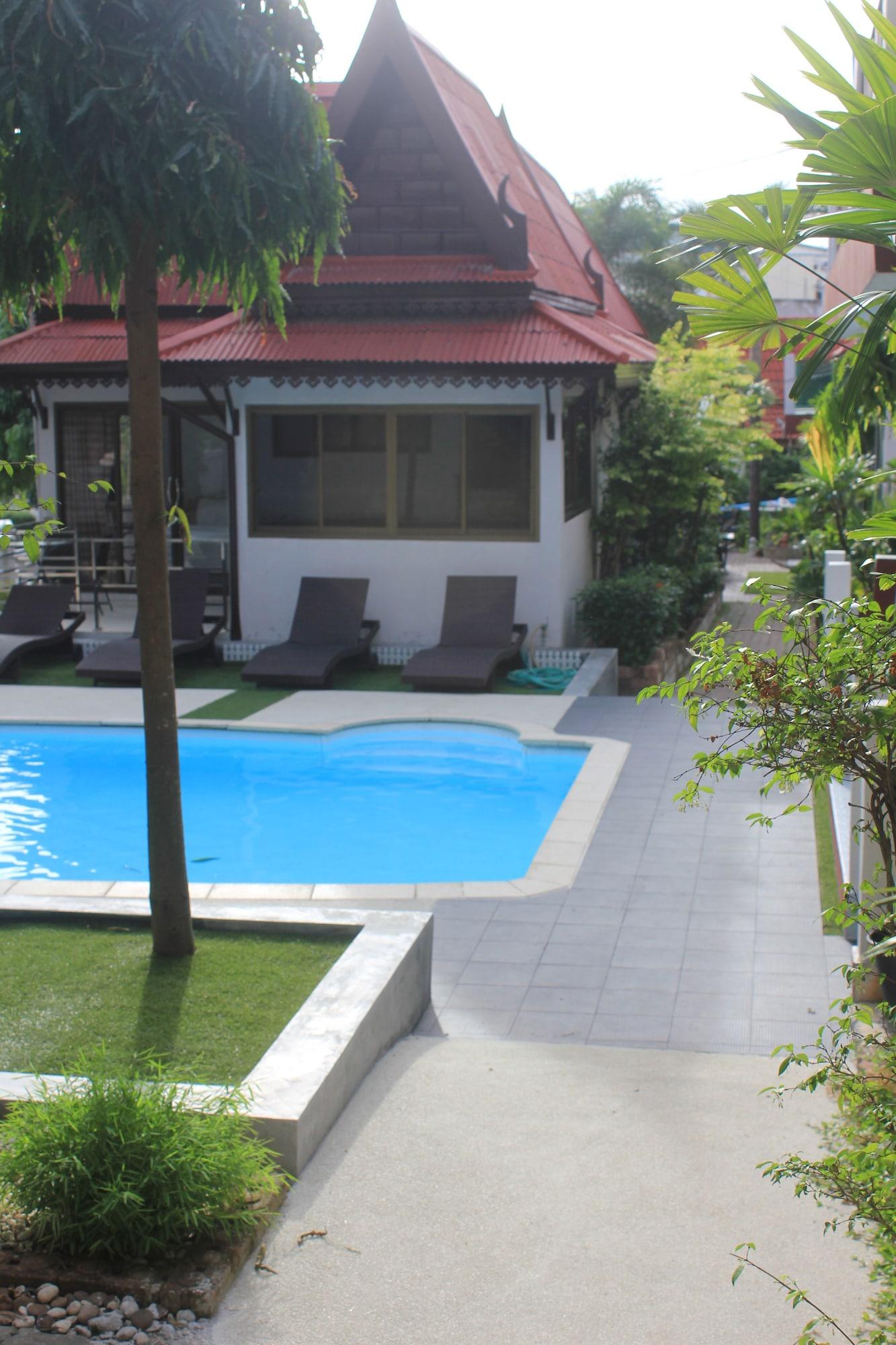 Chaweng Noi Hotel 2*