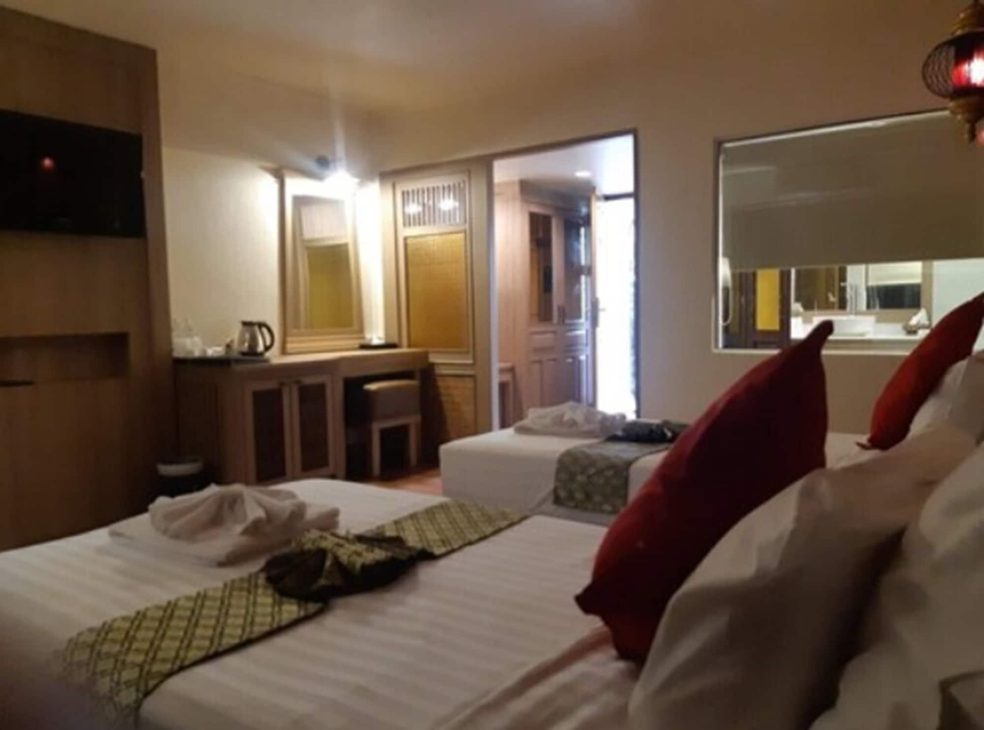 Nak Nakara Hotel-sha Extra 4*