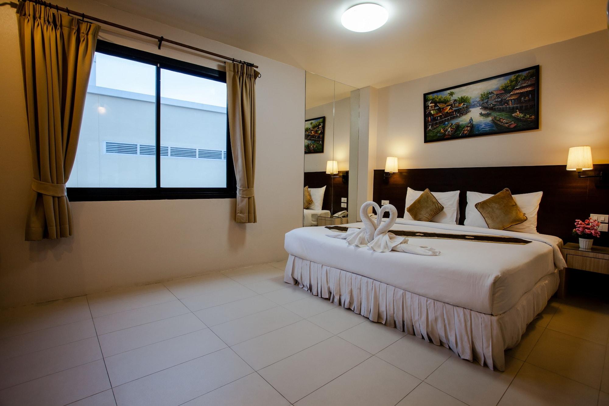 Hotel @ White Patong