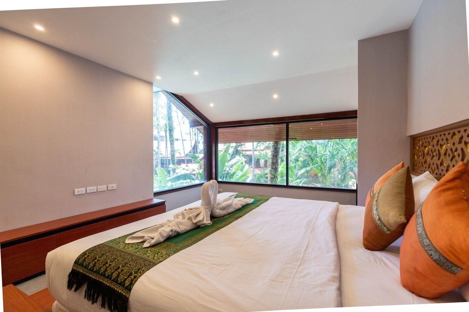 Royal Phawadee Village - 2 Minutes Walk To The Hotel Patong