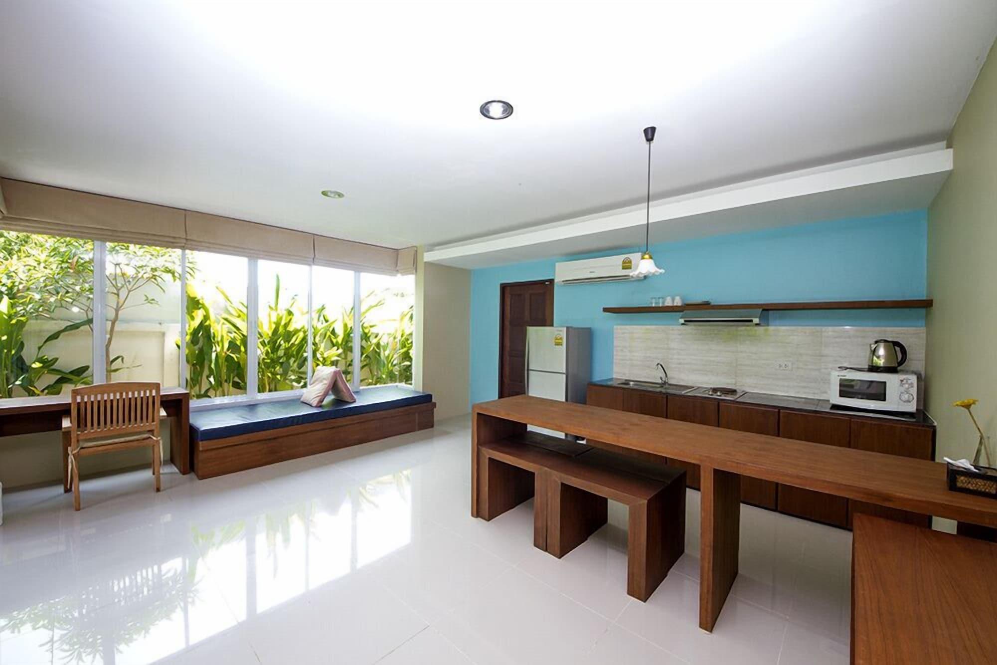 Hotel The Living Pool Koh Samui