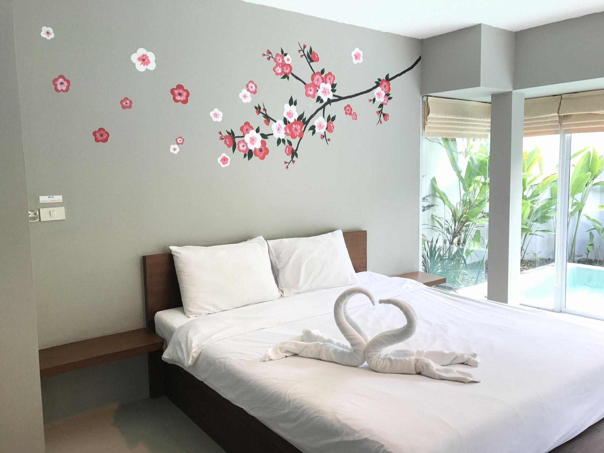 Hotel The Living Pool 3*