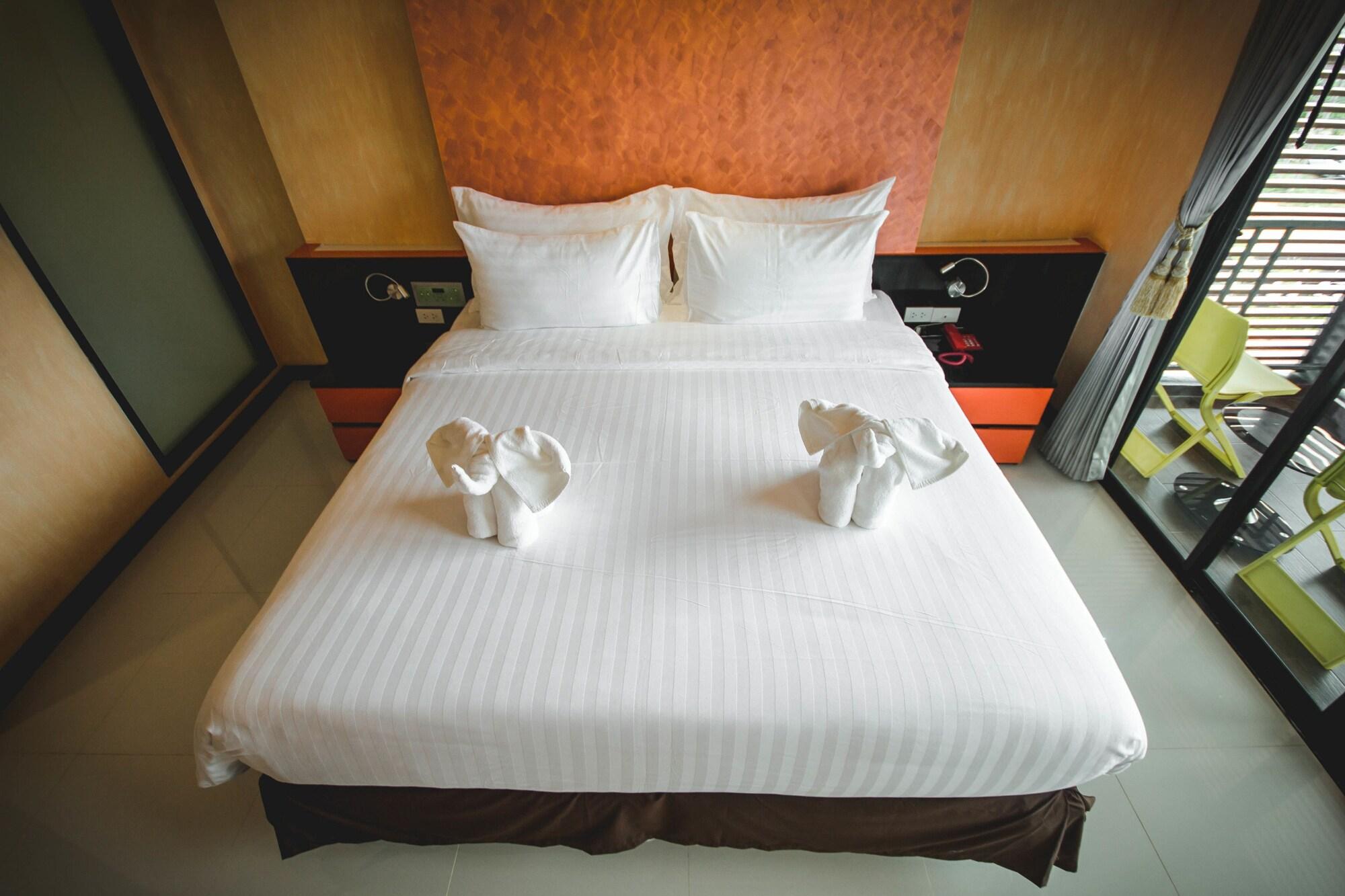 Hotel The Gallery At 4*
