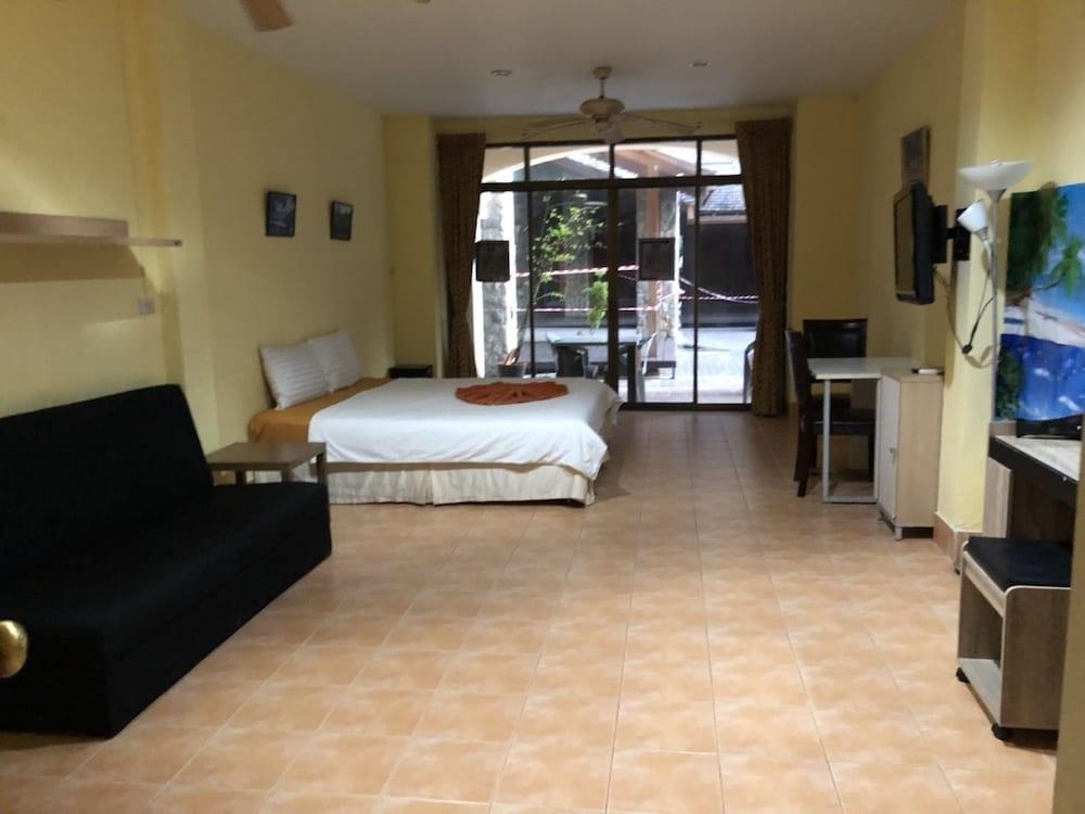 Nin Karon Guest house Phuket
