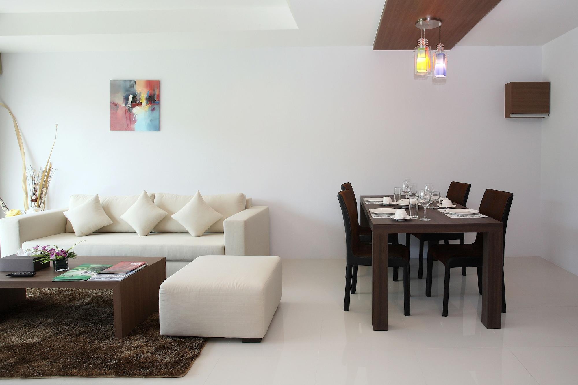 Bangtao Tropical And 4* Praia de Bang Tao