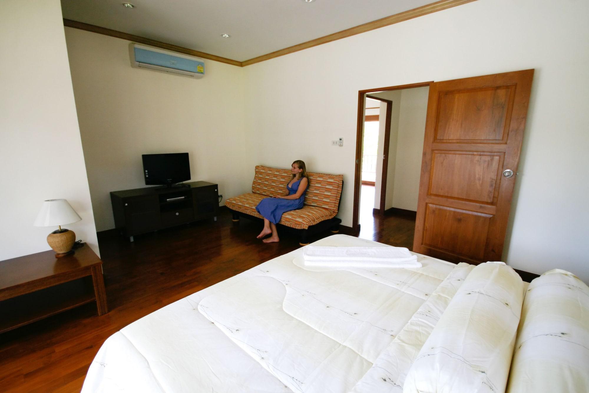Bangtao Tropical And 4* Praia de Bang Tao