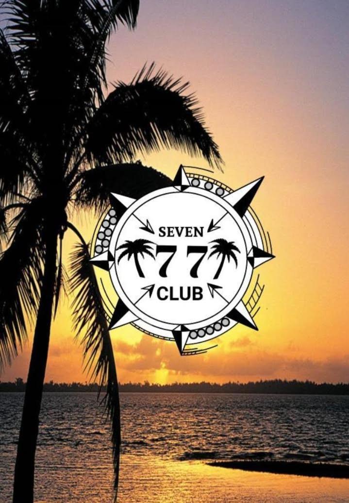 Seven 77 Club Hostel *
