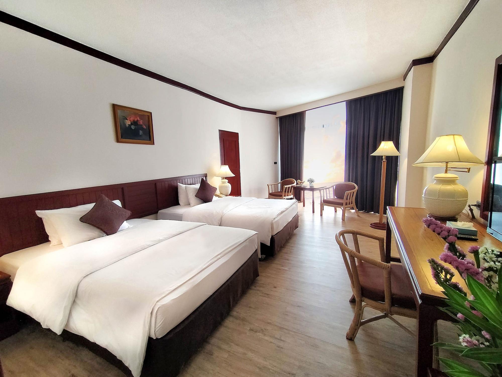 Ambassador Jomtien Ocean Wing - Sha Hotel 4*