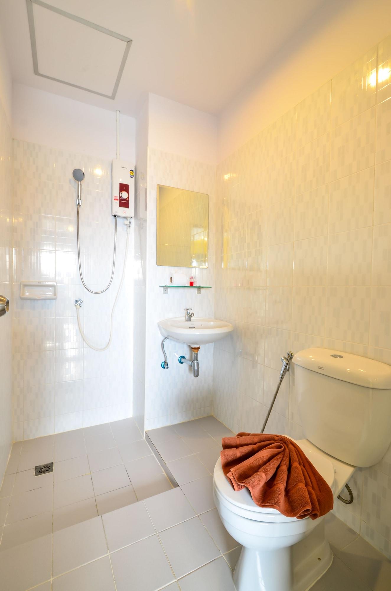 Two Color Hotel Patong