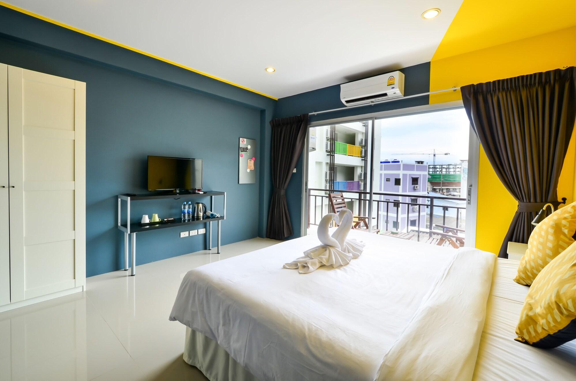 Hotel Two Color 2*