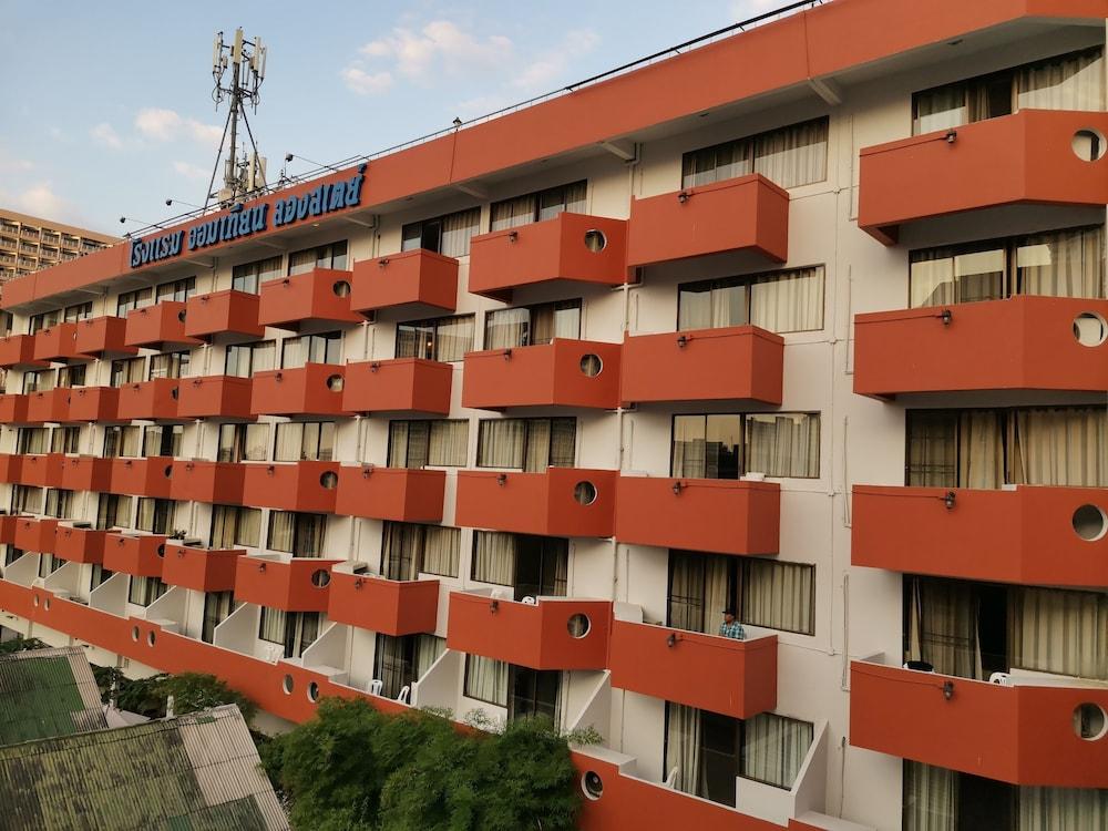Jomtien Longstay Hotel 3*