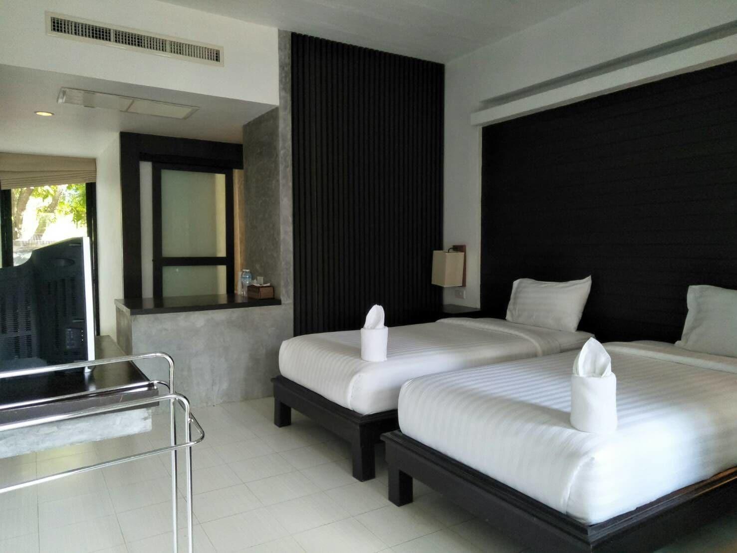 Holiday Park Hotel 3*