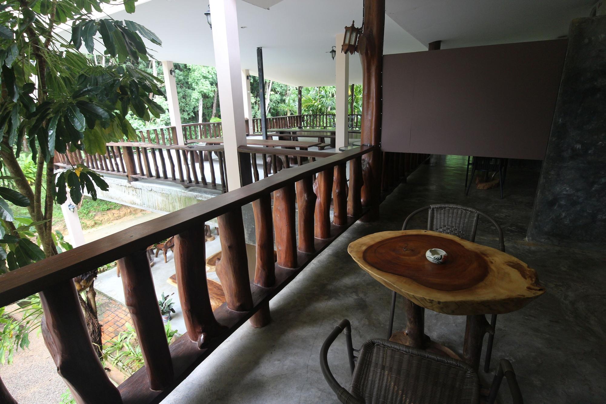 Krabi Bay Klong Muang Beach